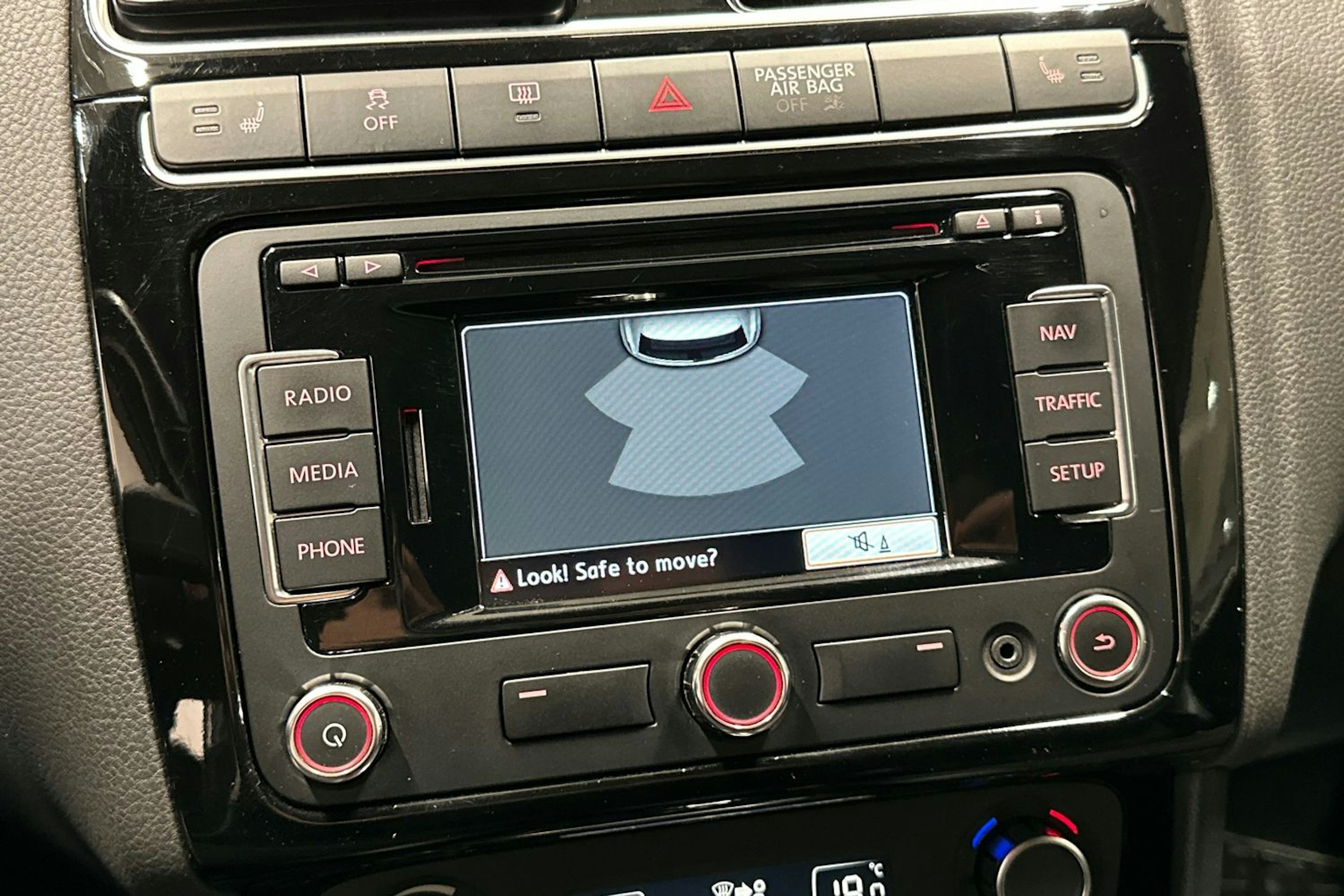 valkoinen Volkswagen Polo 2013 kuva 21.