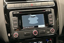 valkoinen Volkswagen Polo 2013 kuva 21.