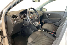 valkoinen Volkswagen Polo 2013 kuva 6.