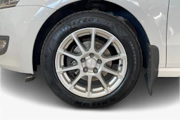 valkoinen Volkswagen Polo 2013 kuva 9.