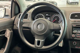 valkoinen Volkswagen Polo 2013 kuva 12.