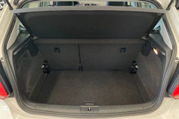 valkoinen Volkswagen Polo 2013 kuva 23.