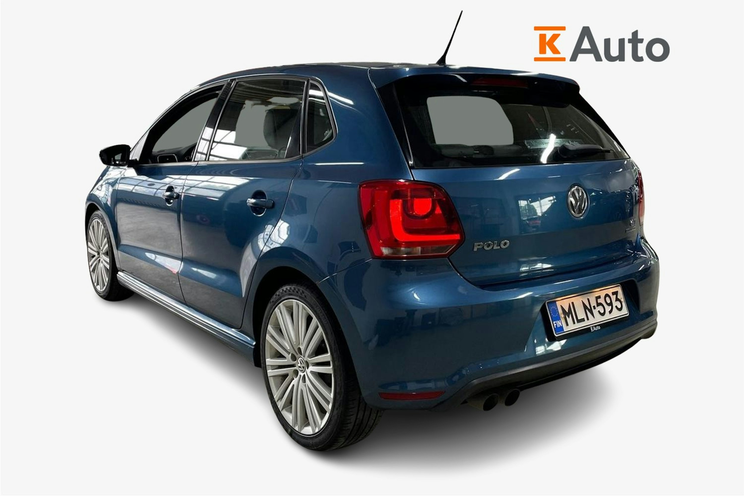 Sininen Volkswagen POLO 2013 kuva 2.