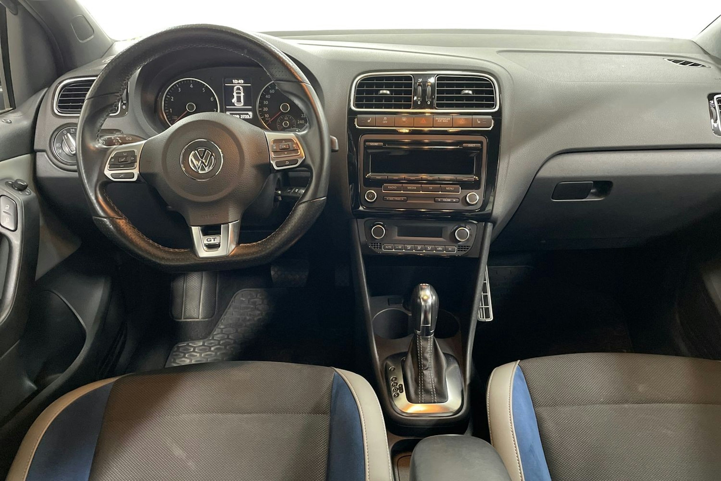 Sininen Volkswagen POLO 2013 kuva 9.