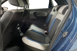Sininen Volkswagen POLO 2013 kuva 10.