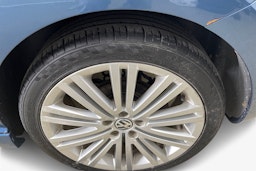Sininen Volkswagen POLO 2013 kuva 11.