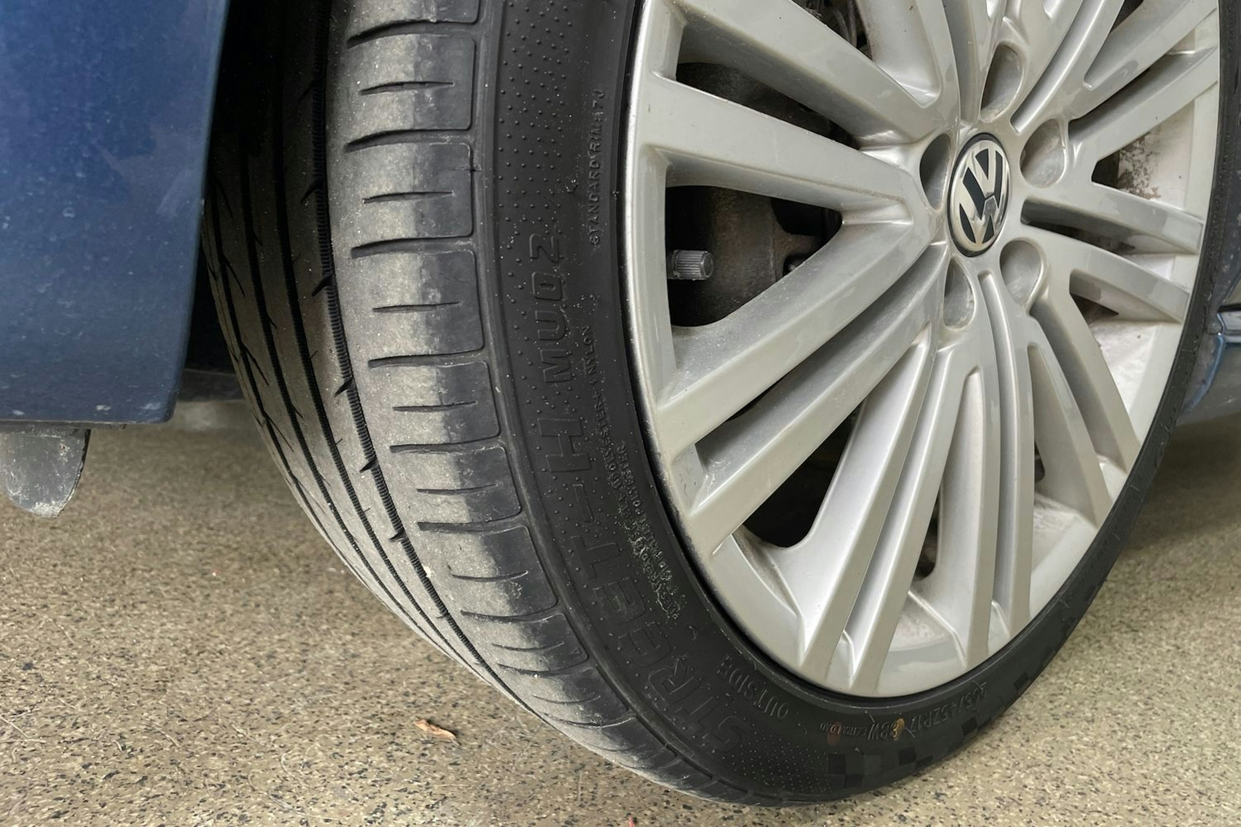 Sininen Volkswagen POLO 2013 kuva 13.