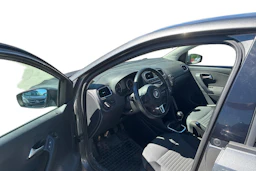 harmaa Volkswagen Polo 2013 kuva 3.