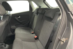 harmaa Volkswagen Polo 2013 kuva 8.