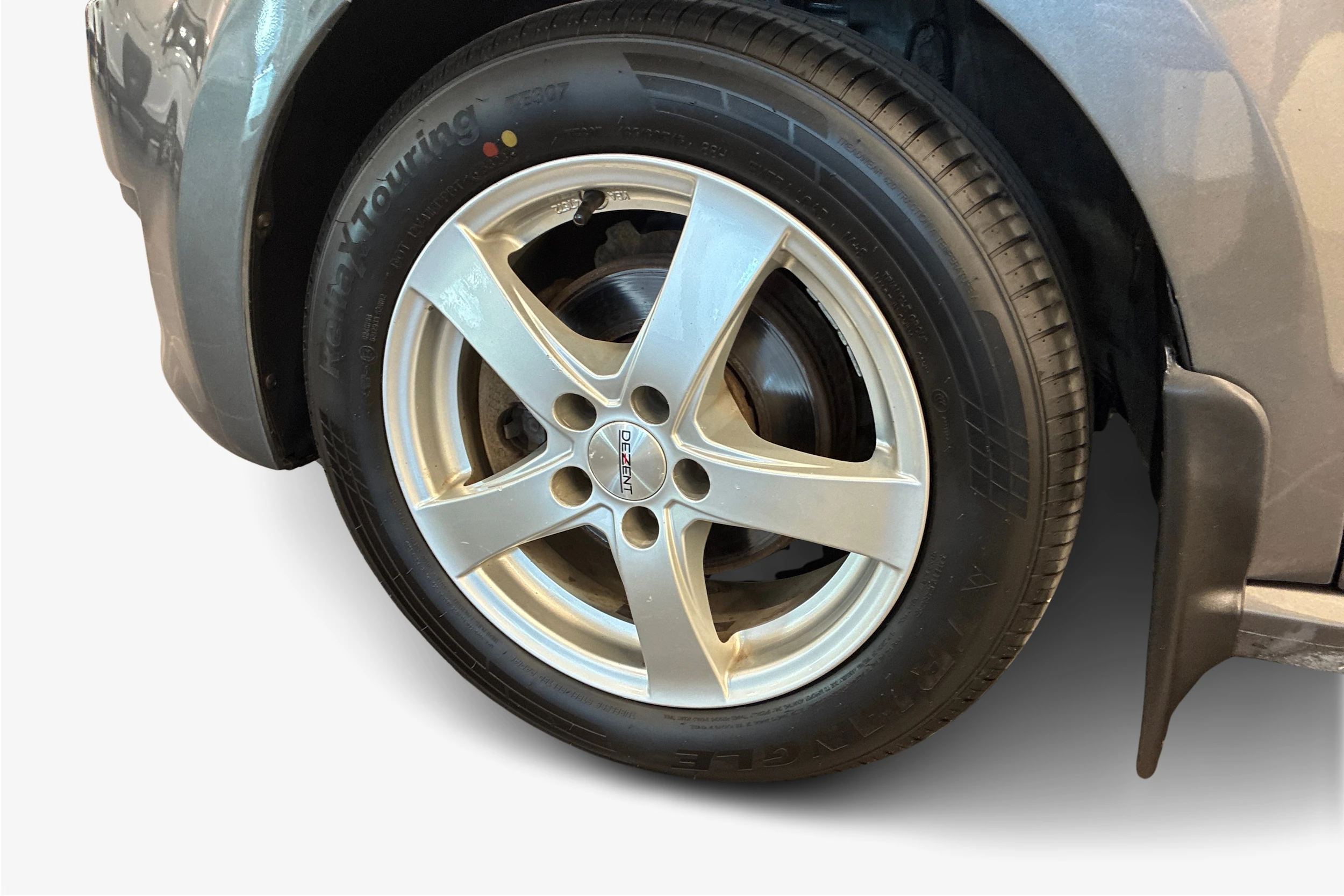 harmaa Volkswagen Polo 2013 kuva 9.