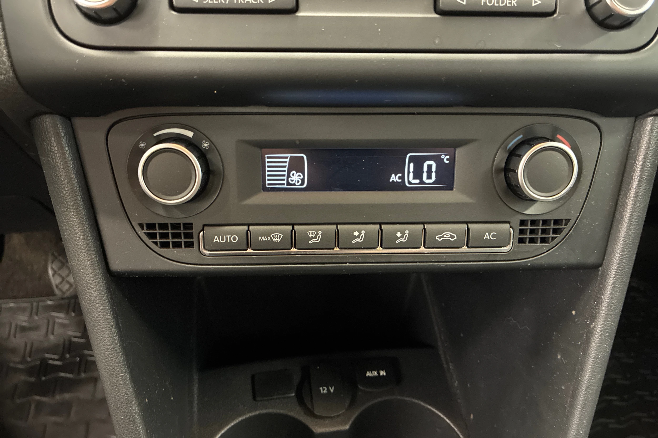 harmaa Volkswagen Polo 2013 kuva 19.