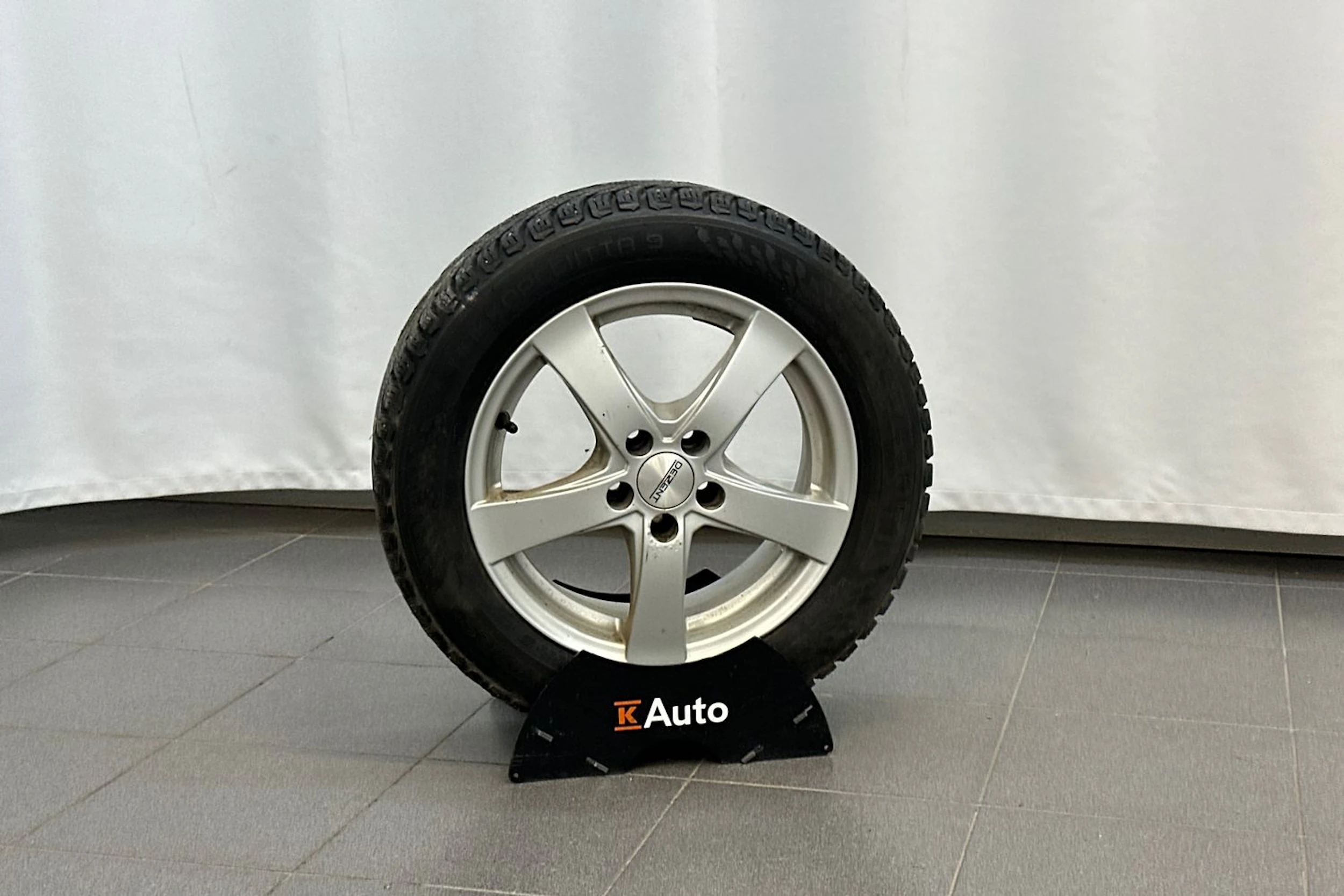 harmaa Volkswagen Polo 2013 kuva 23.