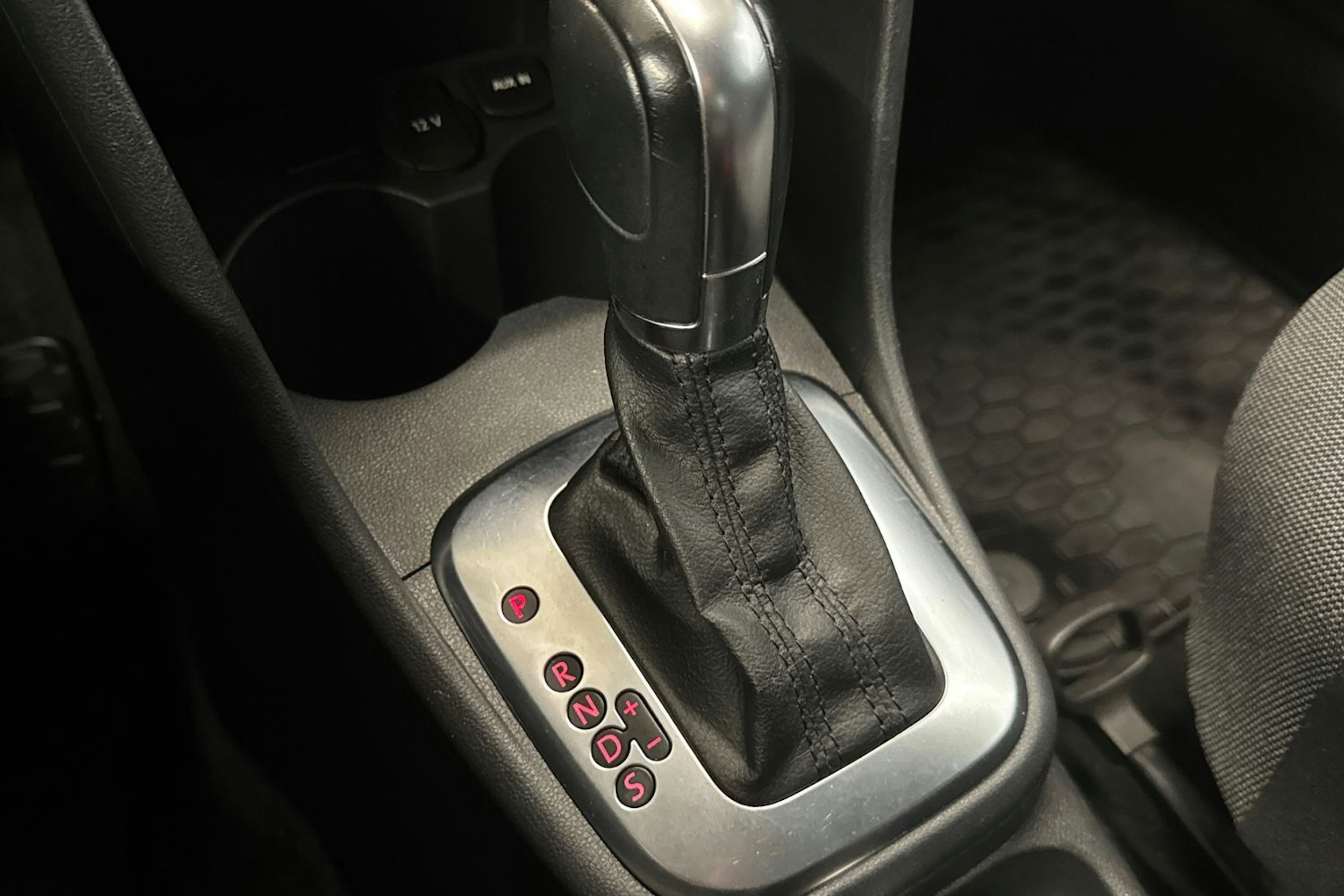 hopea Volkswagen Polo 2013 kuva 13.