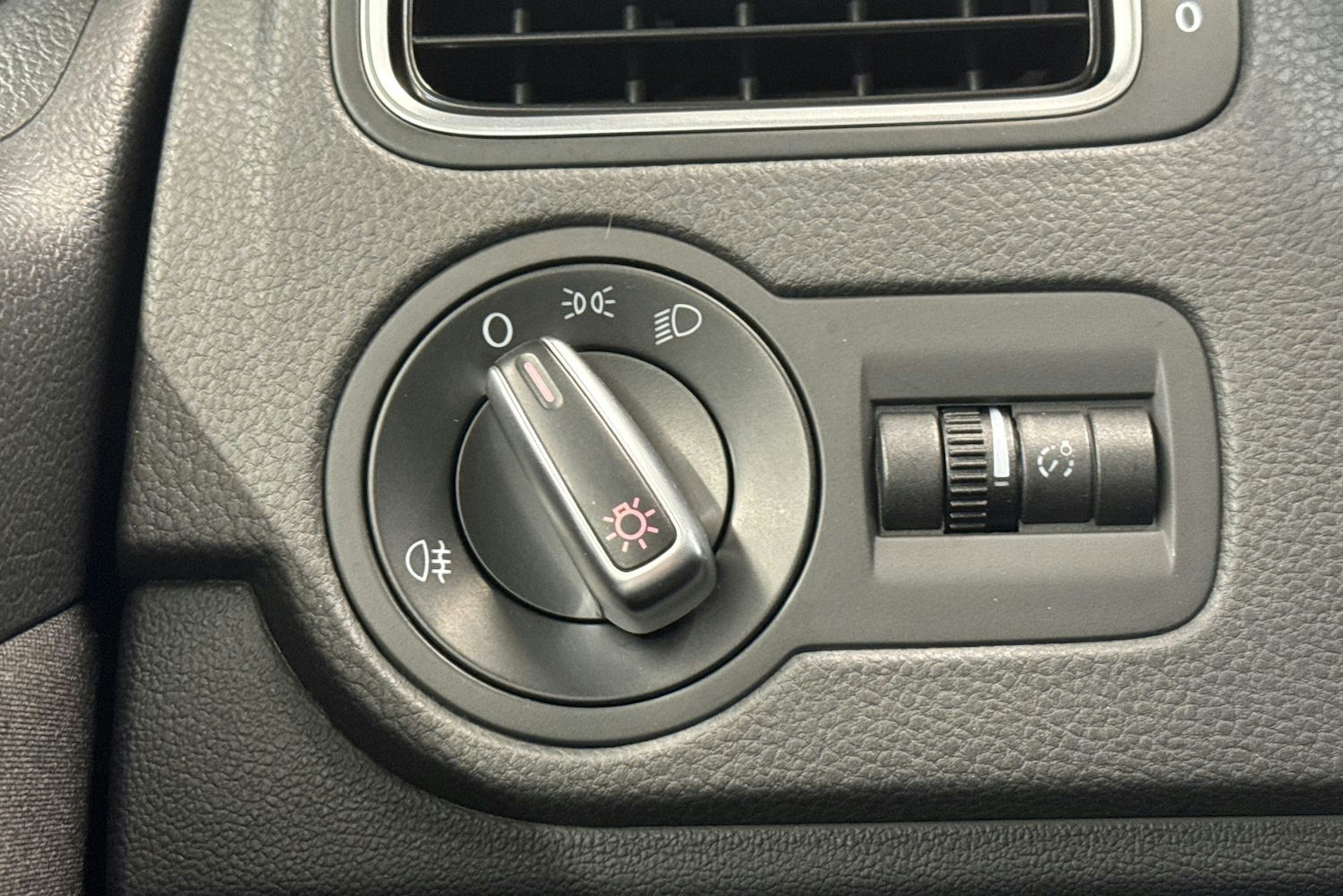 hopea Volkswagen Polo 2013 kuva 14.