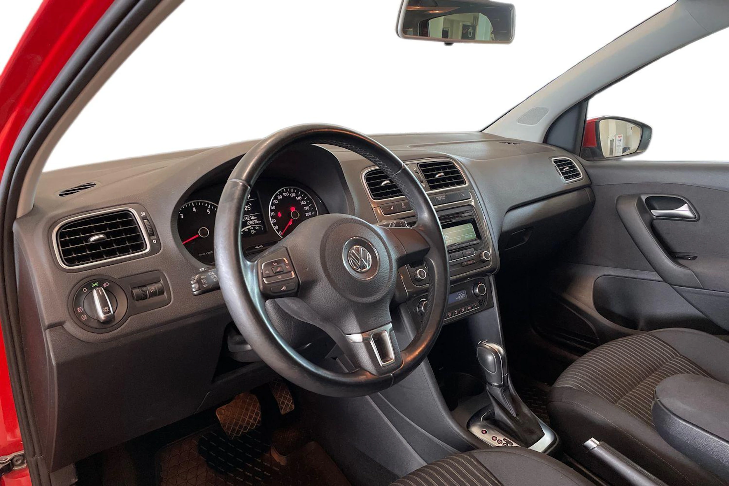 oranssi Volkswagen Polo 2014 kuva 6.