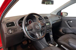 oranssi Volkswagen Polo 2014 kuva 6.
