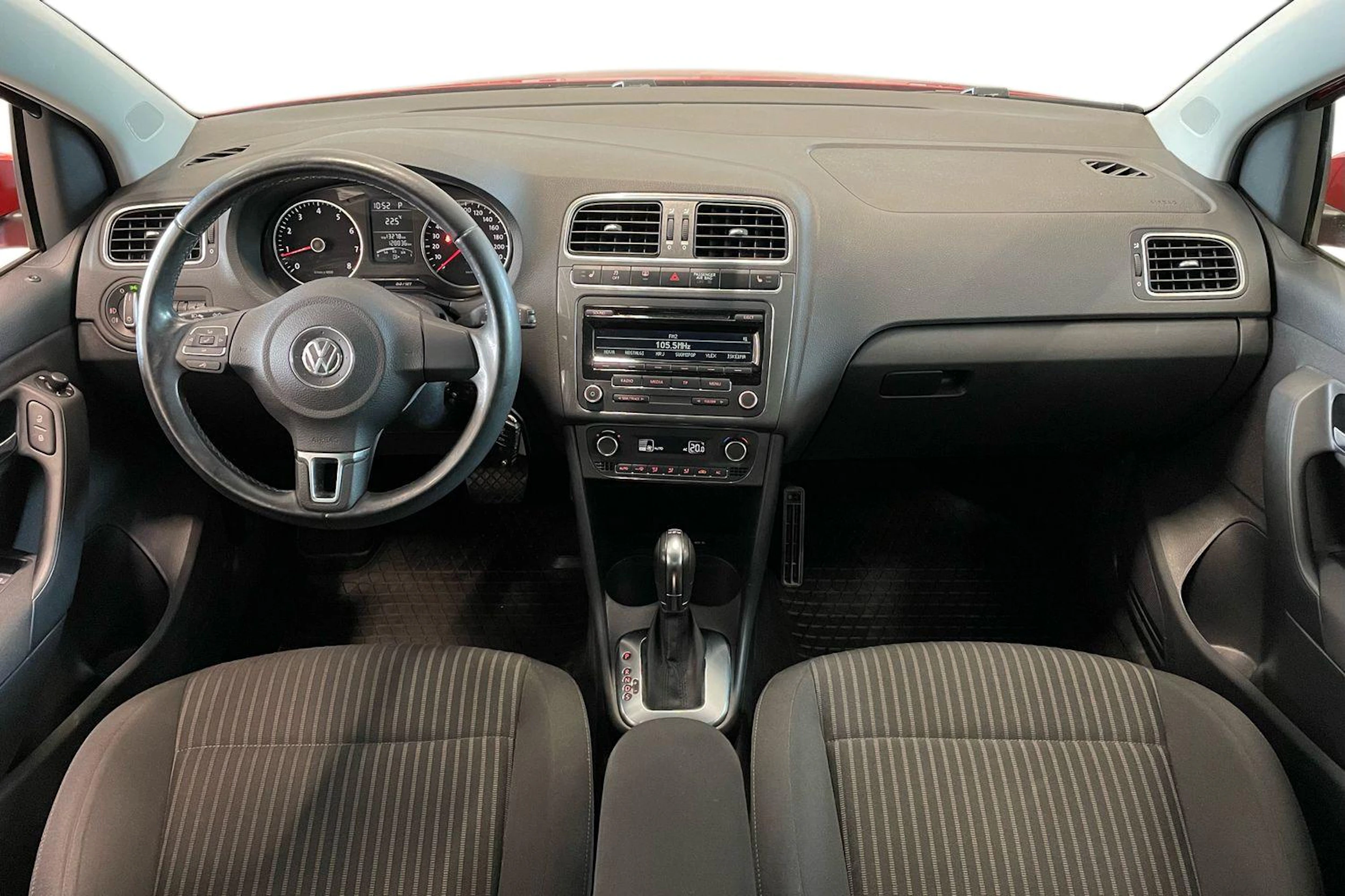 oranssi Volkswagen Polo 2014 kuva 7.