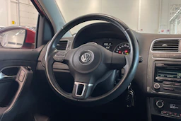 oranssi Volkswagen Polo 2014 kuva 12.
