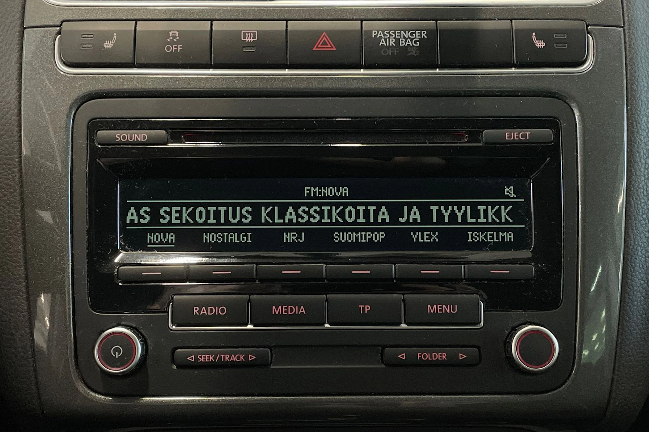 oranssi Volkswagen Polo 2014 kuva 16.