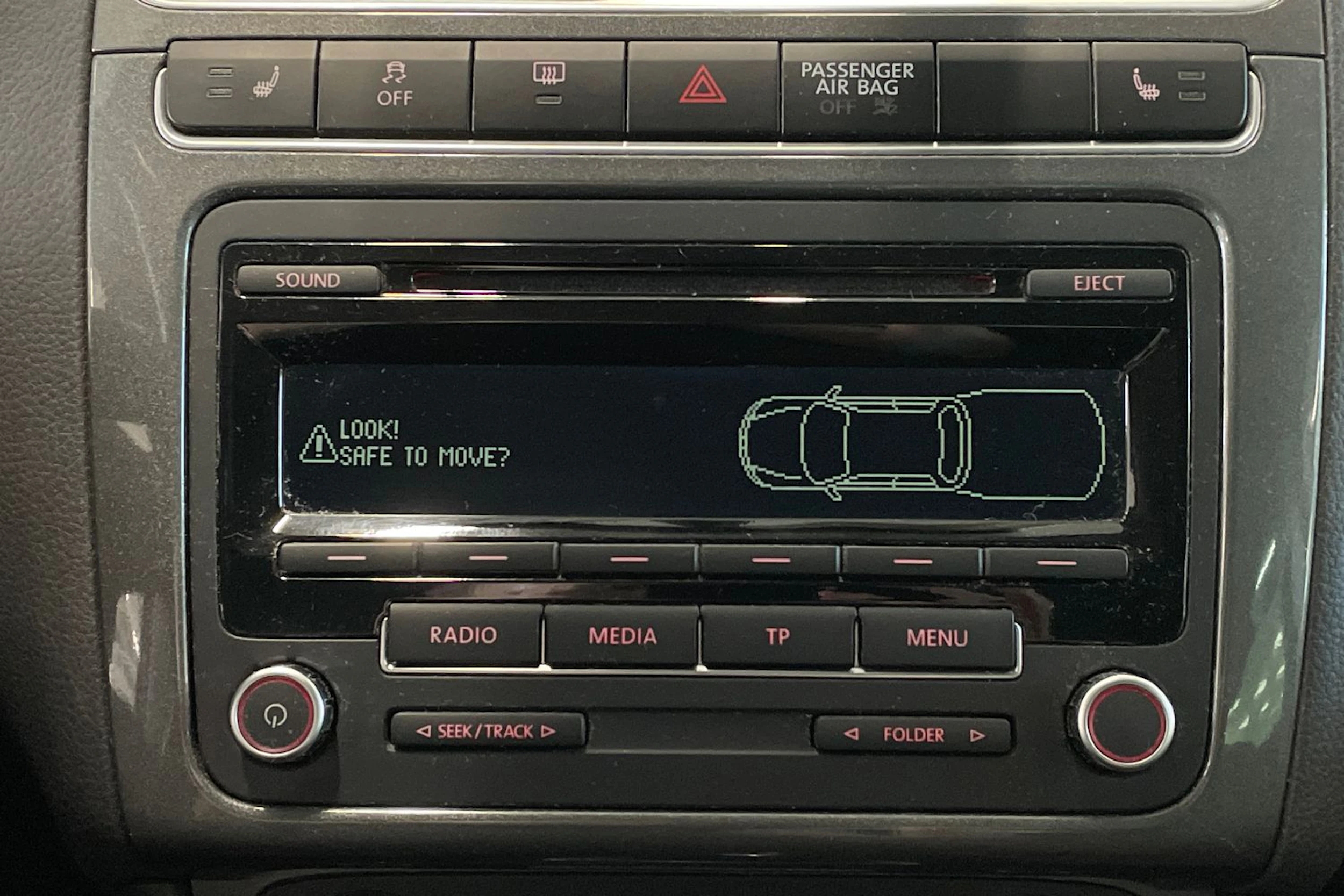 oranssi Volkswagen Polo 2014 kuva 18.