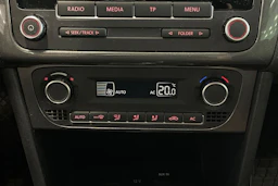 oranssi Volkswagen Polo 2014 kuva 19.