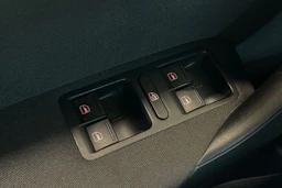oranssi Volkswagen Polo 2014 kuva 21.
