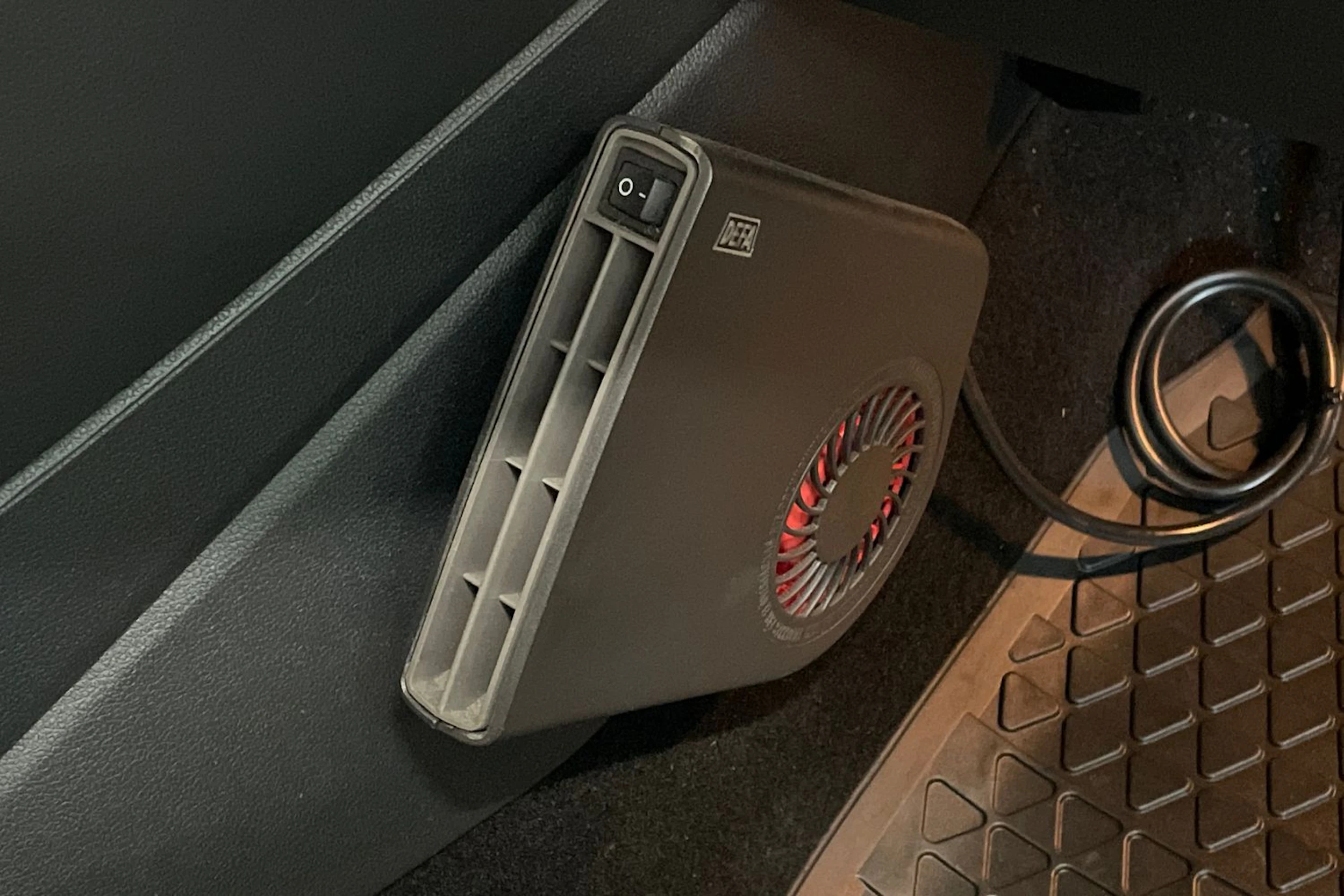 oranssi Volkswagen Polo 2014 kuva 24.