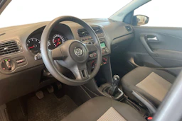 sininen Volkswagen Polo 2014 kuva 8.