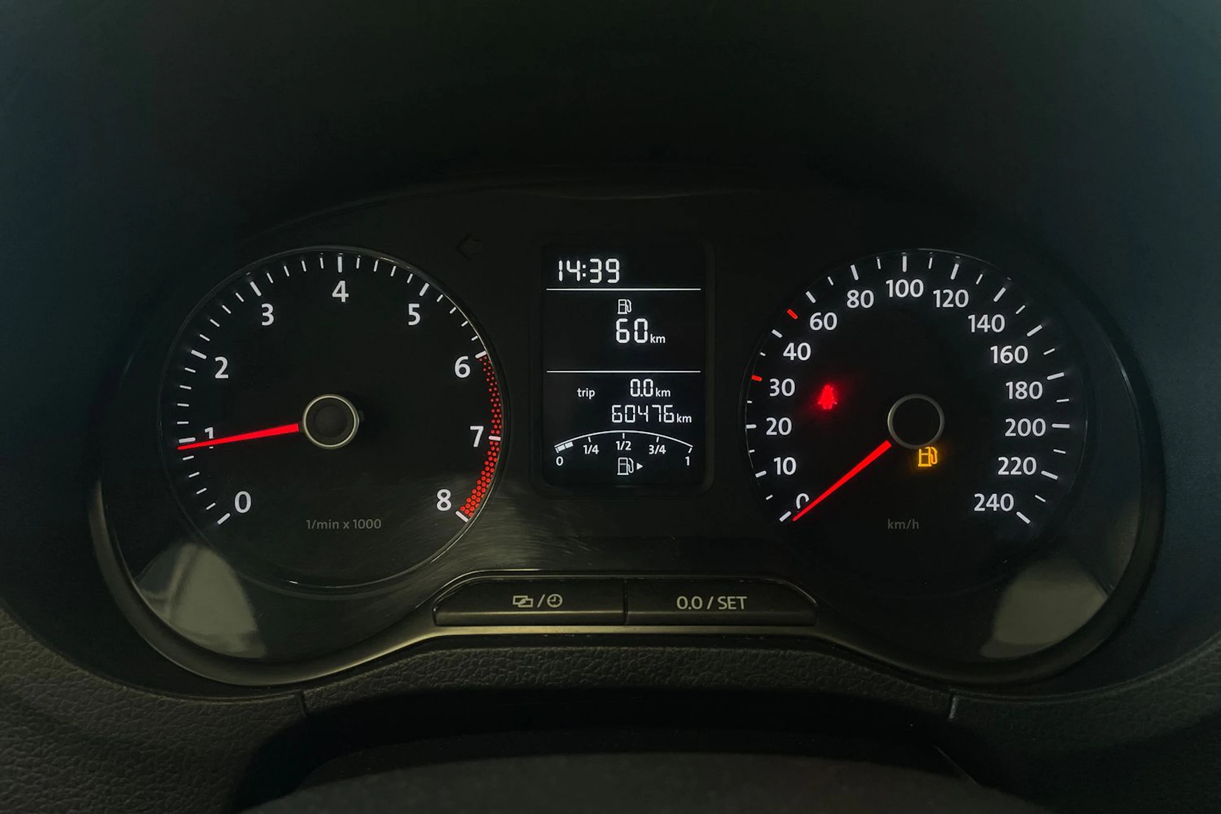 sininen Volkswagen Polo 2014 kuva 16.