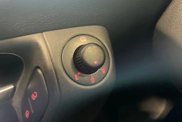 sininen Volkswagen Polo 2014 kuva 18.