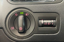 sininen Volkswagen Polo 2014 kuva 20.
