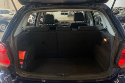 sininen Volkswagen Polo 2014 kuva 25.