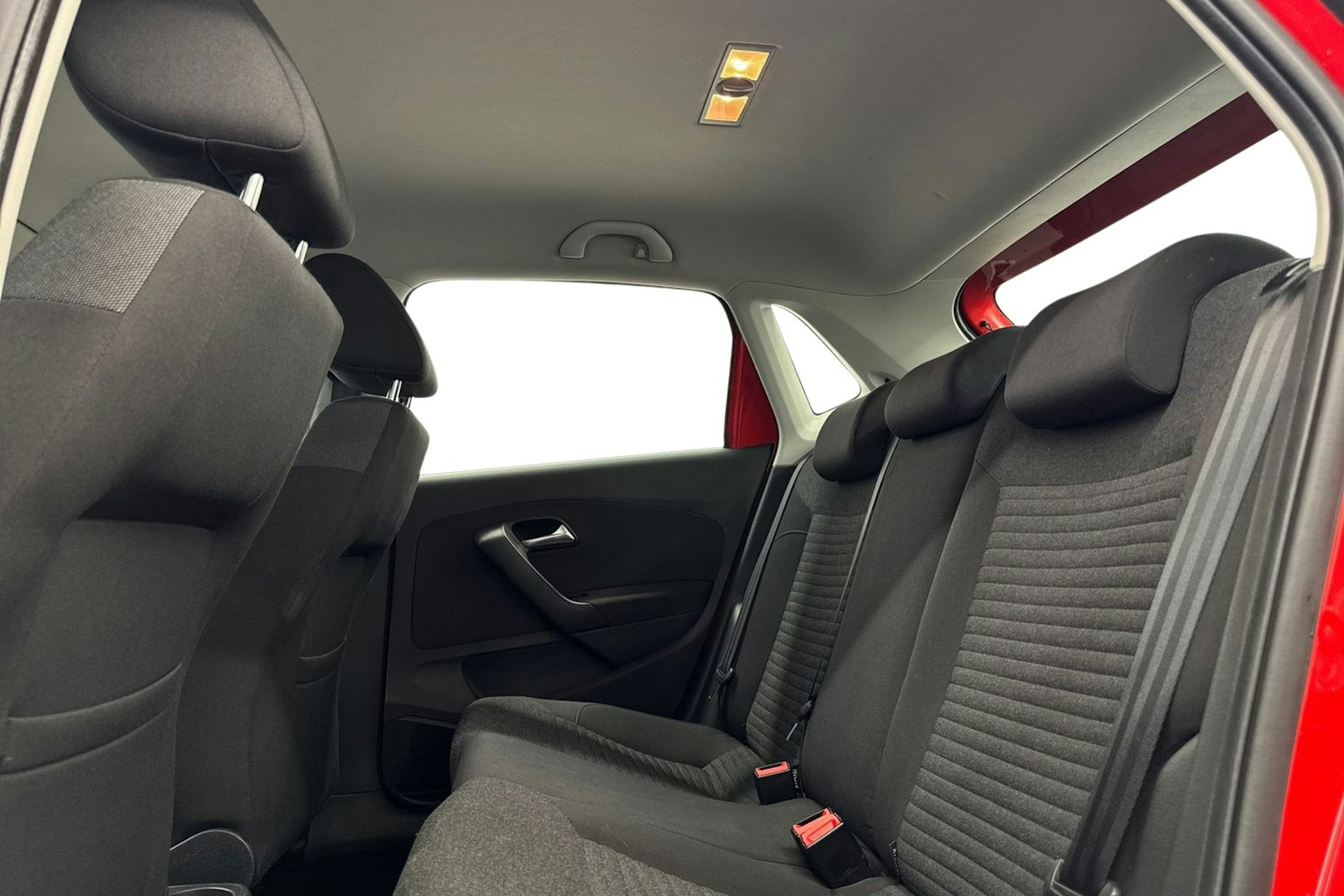 punainen Volkswagen Polo 2014 kuva 9.
