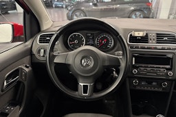 punainen Volkswagen Polo 2014 kuva 14.
