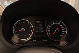 punainen Volkswagen Polo 2014 kuva 15.