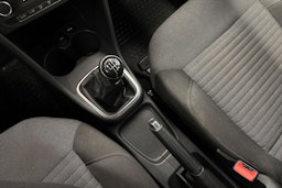 punainen Volkswagen Polo 2014 kuva 19.