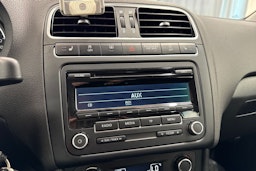 punainen Volkswagen Polo 2014 kuva 24.
