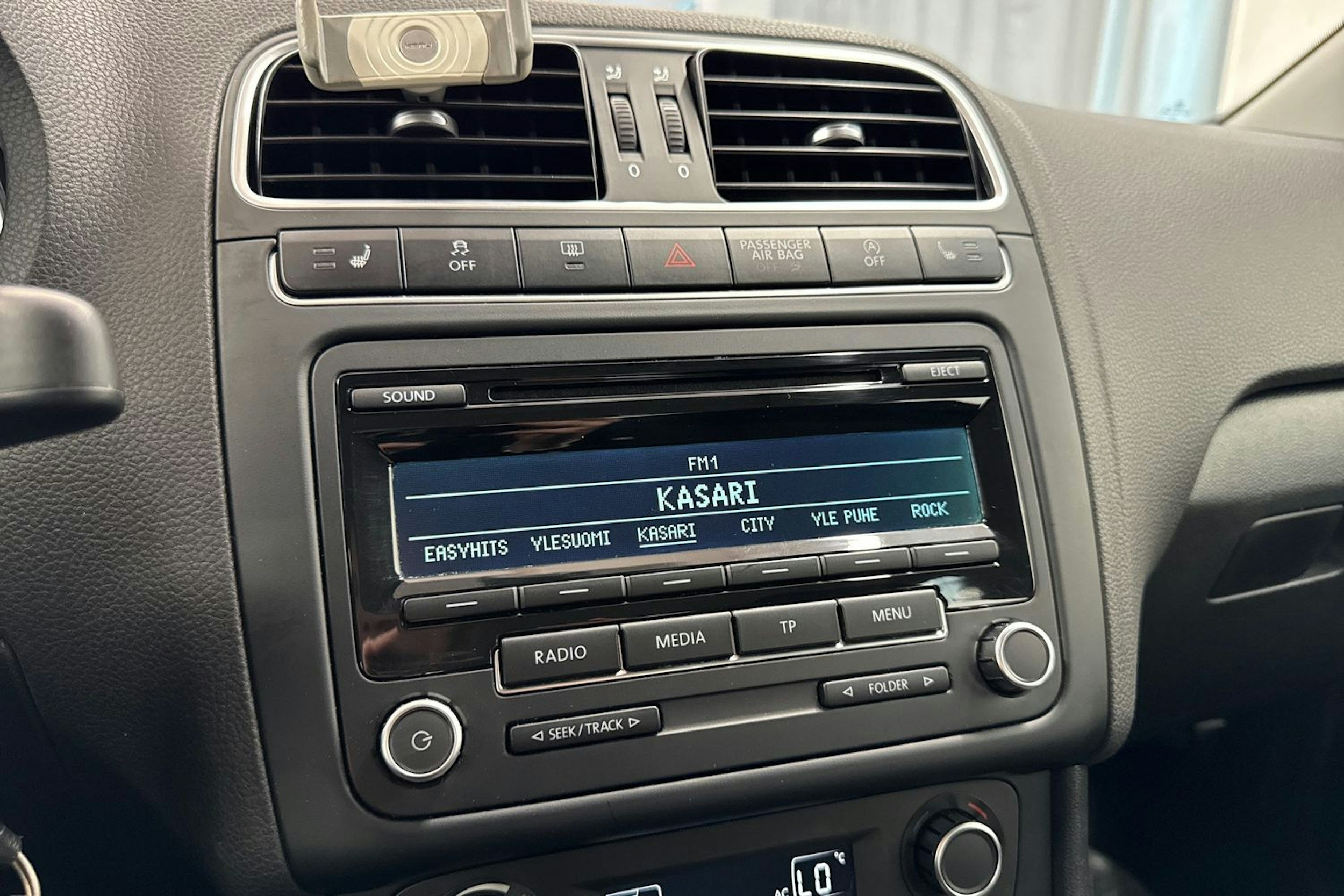 punainen Volkswagen Polo 2014 kuva 25.