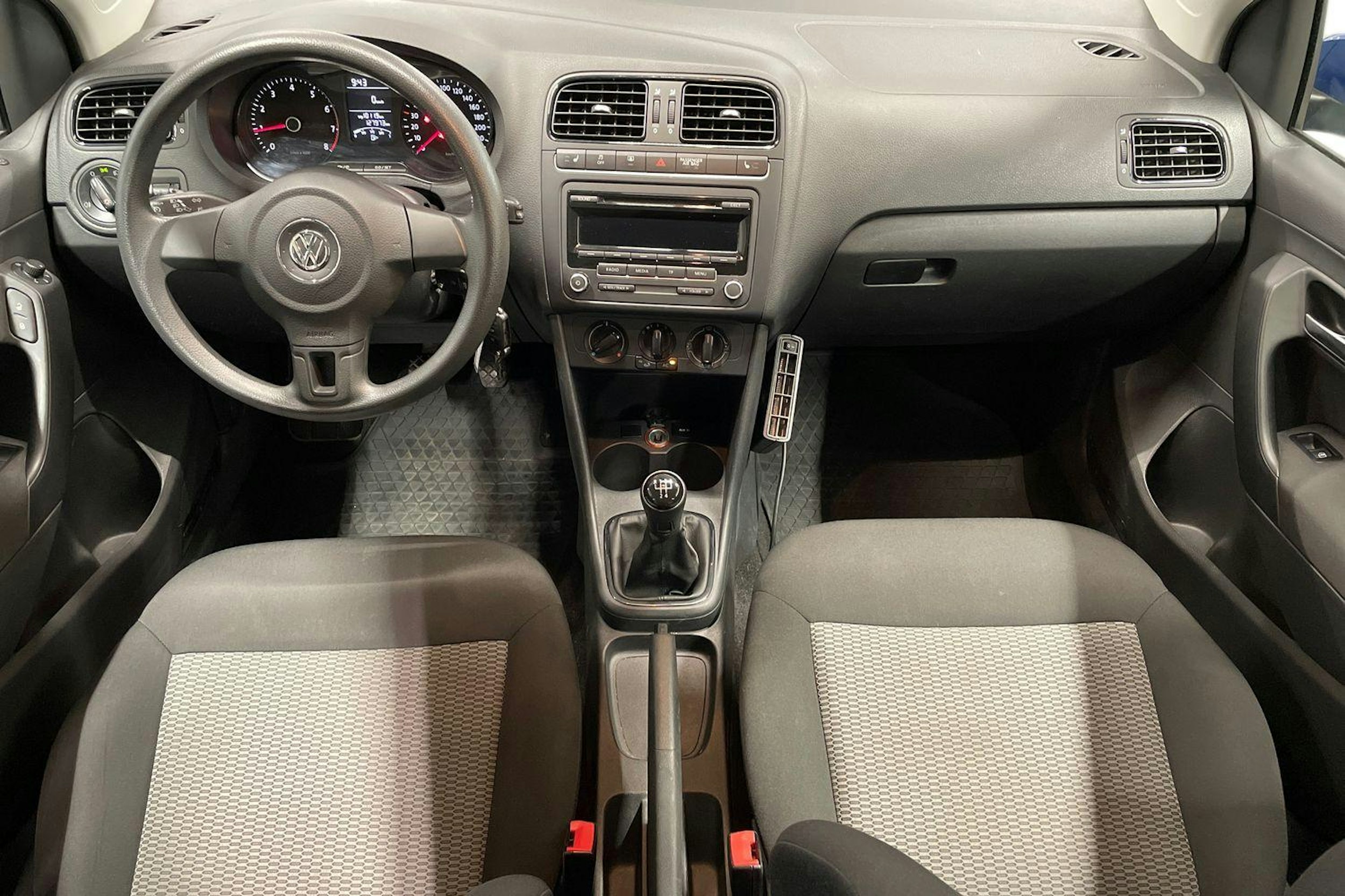 Sininen Volkswagen POLO 2014 kuva 9.