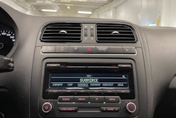 Sininen Volkswagen POLO 2014 kuva 16.