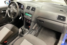 Sininen Volkswagen POLO 2014 kuva 23.