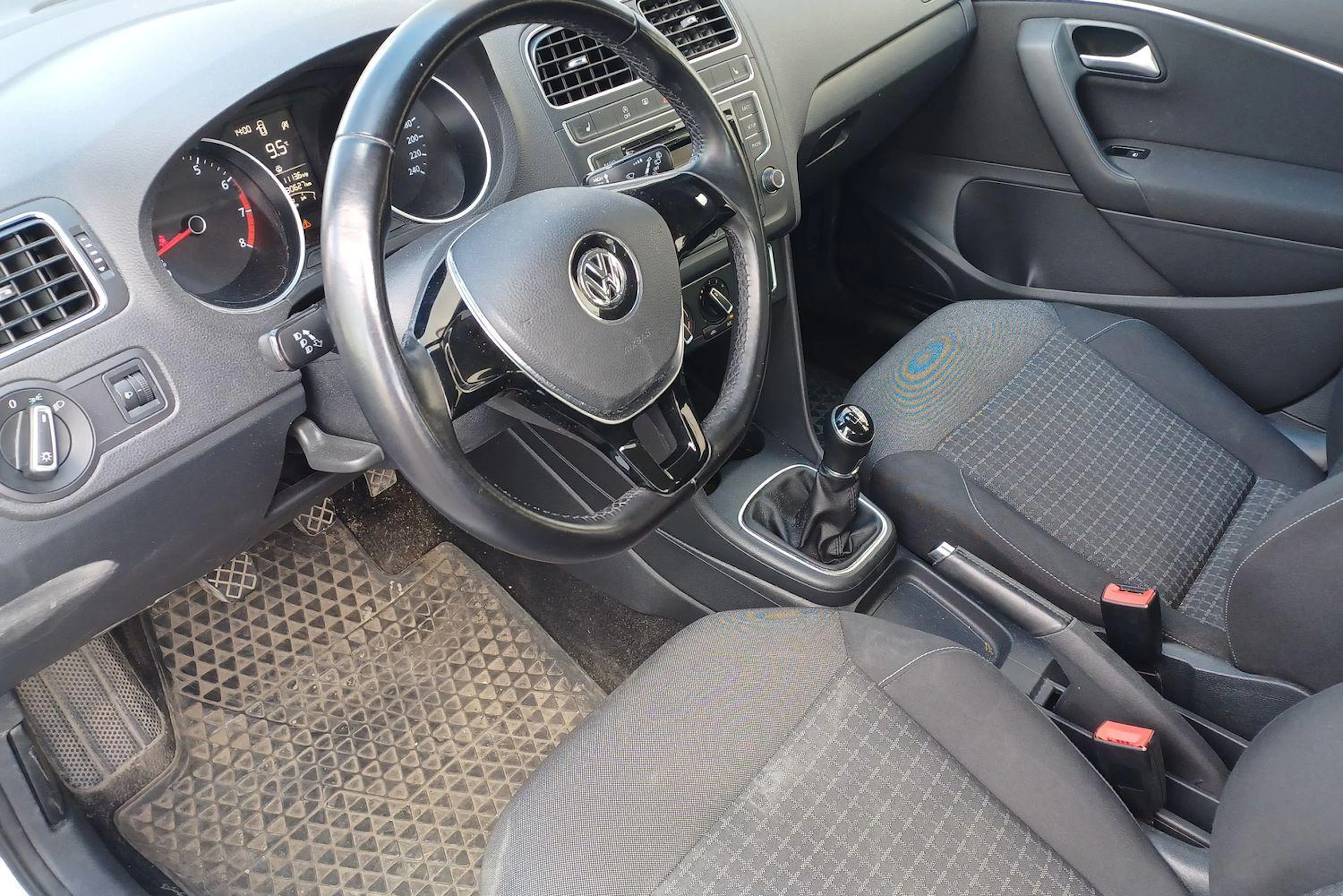 valkoinen Volkswagen Polo 2014 kuva 3.