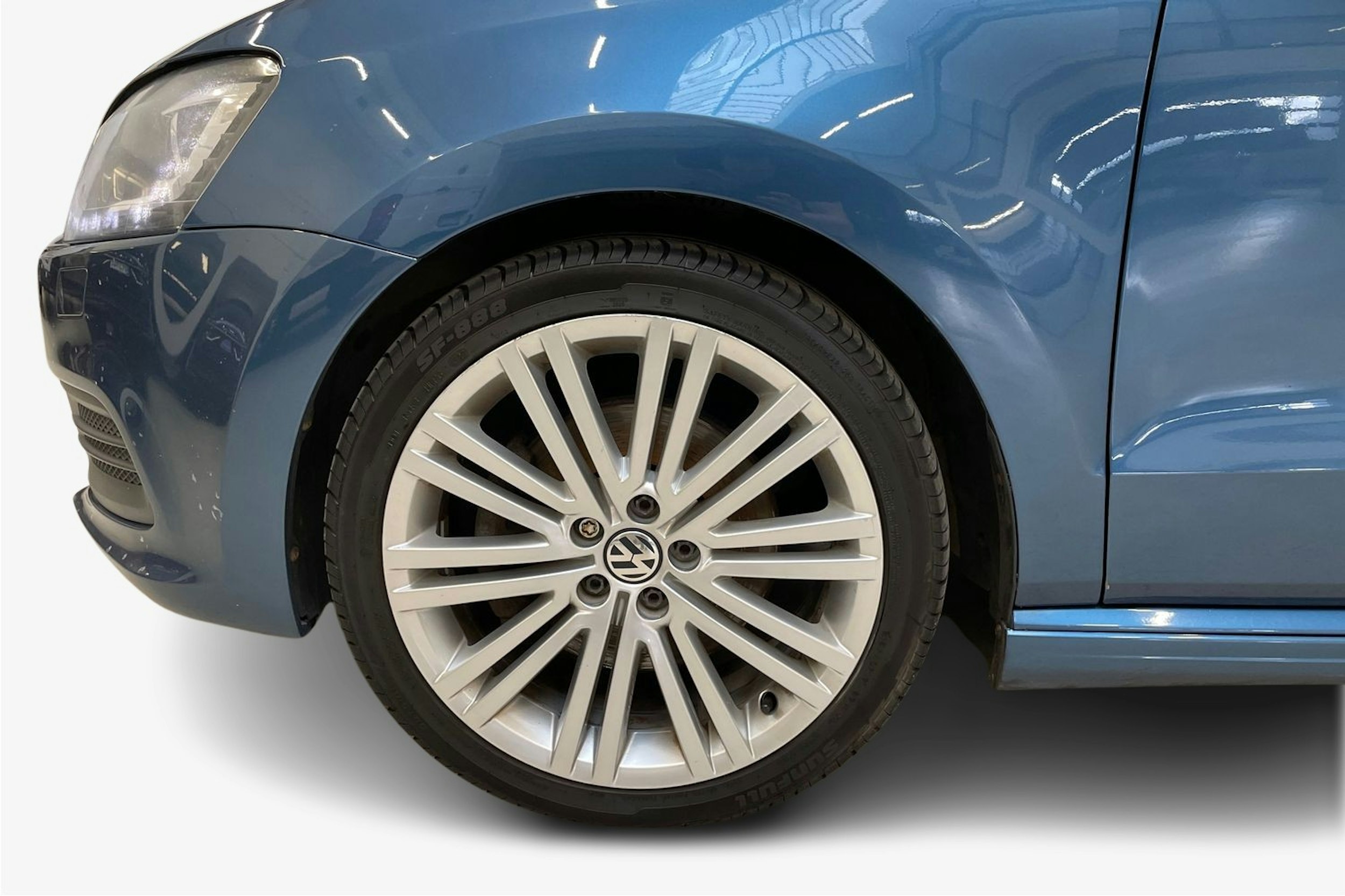 sininen Volkswagen Polo 2014 kuva 11.