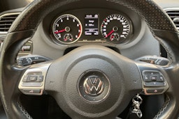 sininen Volkswagen Polo 2014 kuva 16.