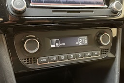 sininen Volkswagen Polo 2014 kuva 18.