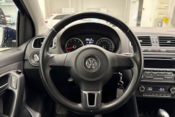 sininen Volkswagen Polo 2014 kuva 14.