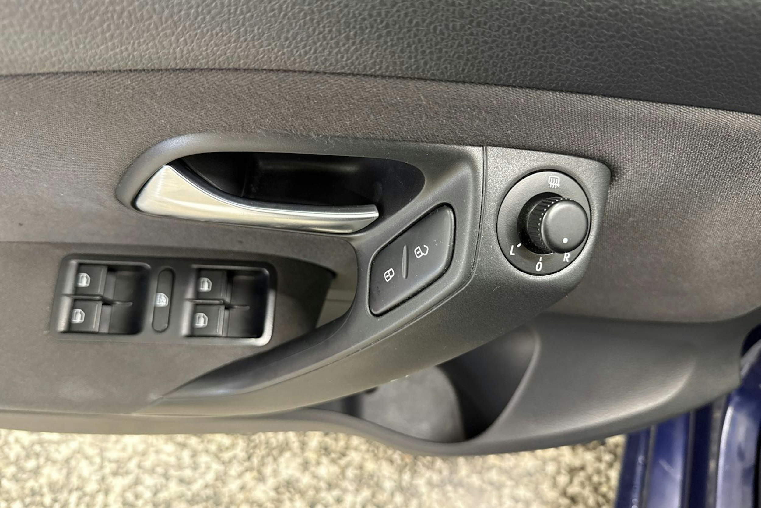 sininen Volkswagen Polo 2014 kuva 18.