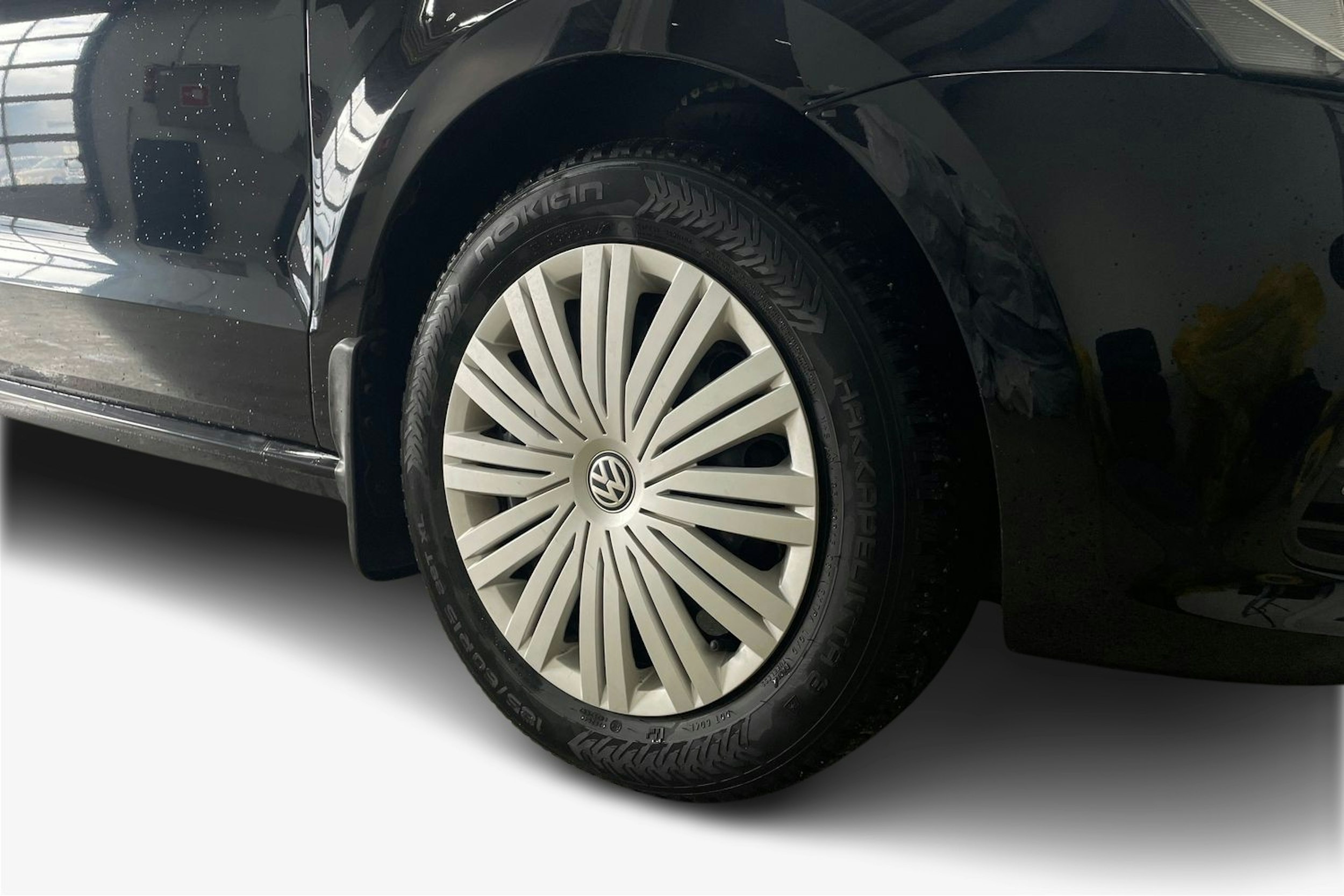 musta Volkswagen Polo 2015 kuva 11.