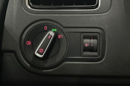 musta Volkswagen Polo 2015 kuva 17.