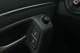 musta Volkswagen Polo 2015 kuva 18.